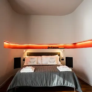 Carlotta Station Apartment